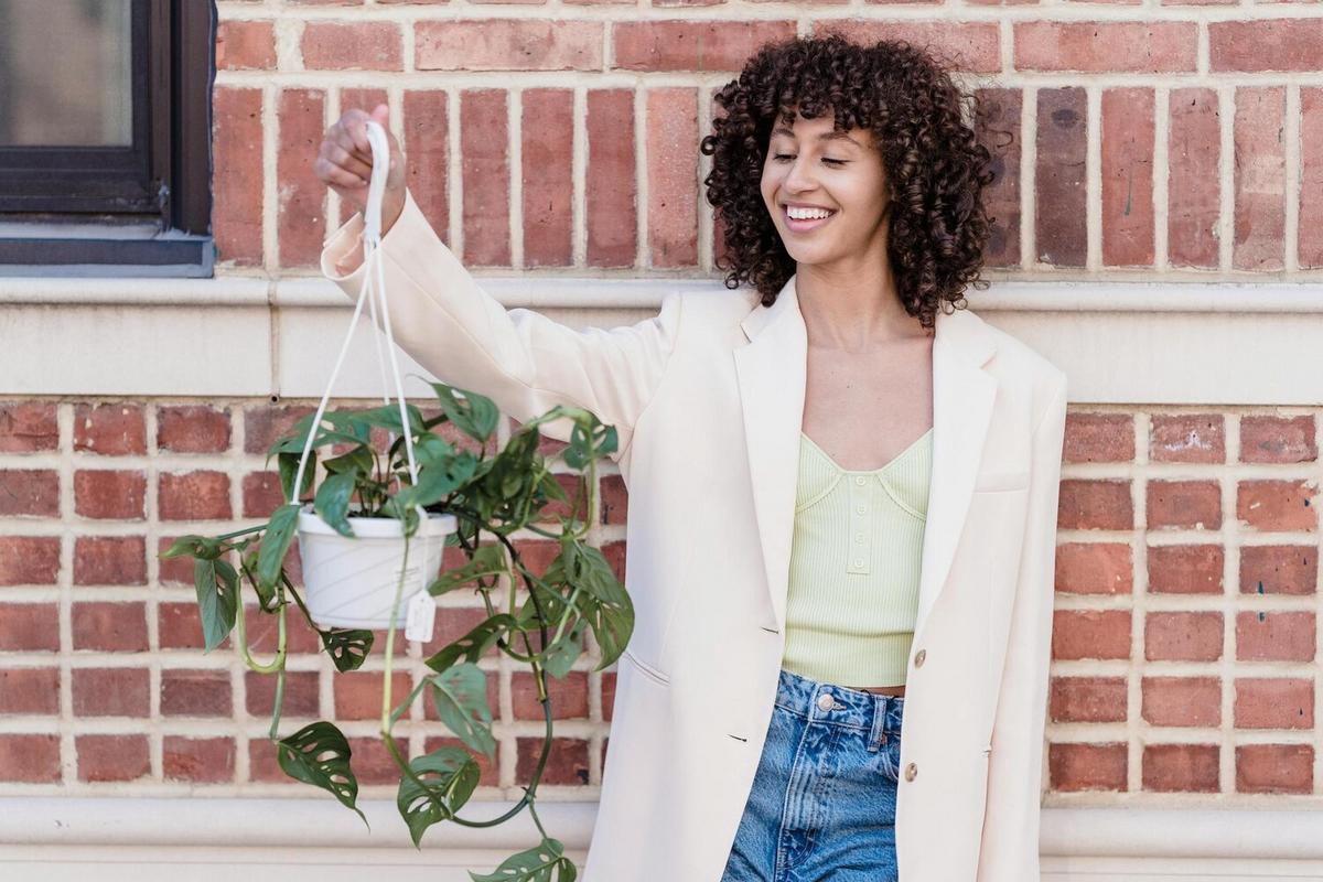 How Sustainable Fashion is Leading the Way in 2023