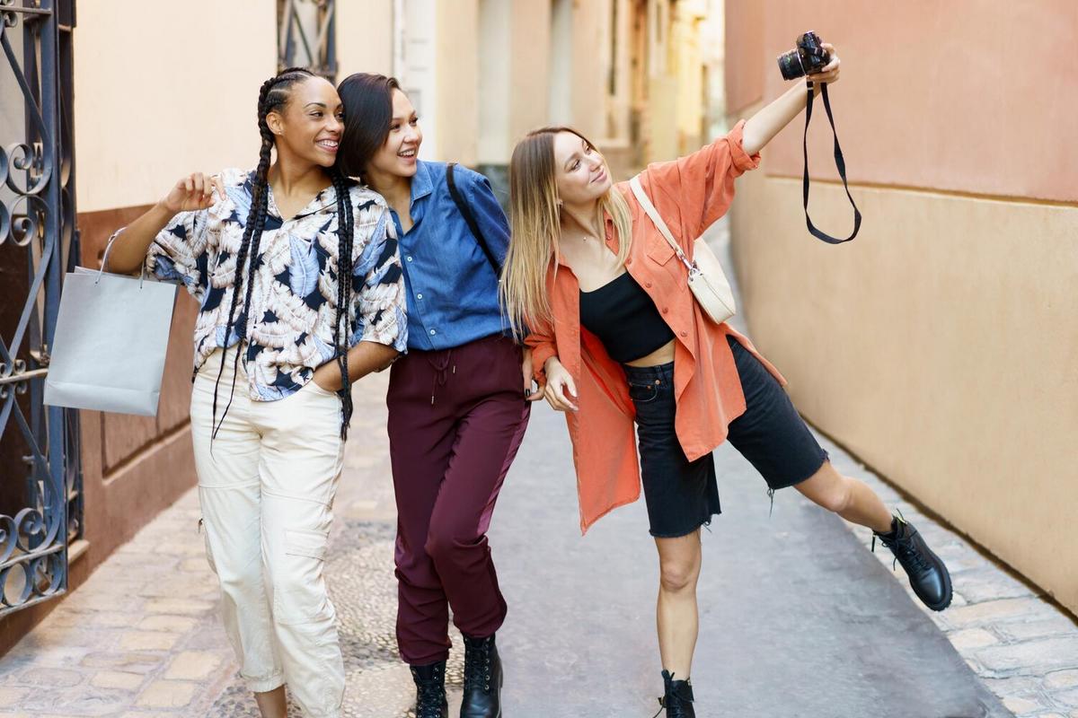 The Top Fashion Influencers to Follow in 2023