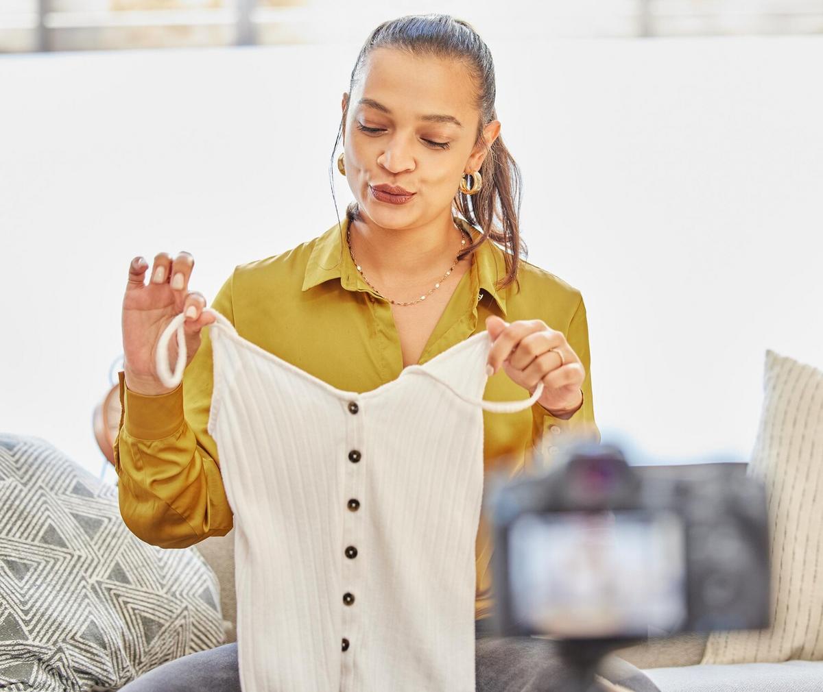 How Influencers are Leading the Charge in Sustainable Fashion